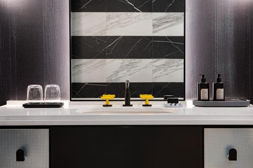 Standard Guest Room, 1 King - Hearing Accessible del hotel W New York - Union Square. Foto 4