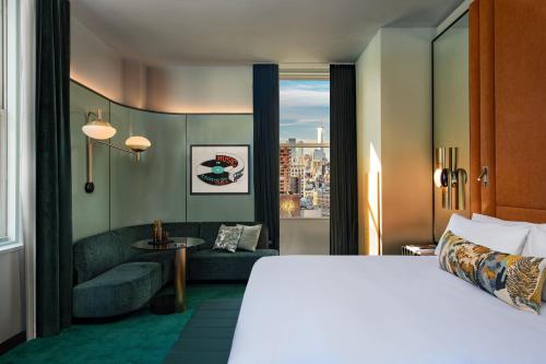 Premier Deluxe Guest Room, 1 King, Park View, Corner Room - Hearing Accessible del hotel W New York - Union Square
