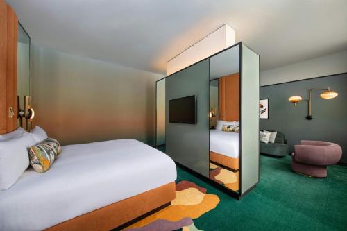 Suite Deluxe con cama extragrande del hotel W New York - Union Square. Foto 1