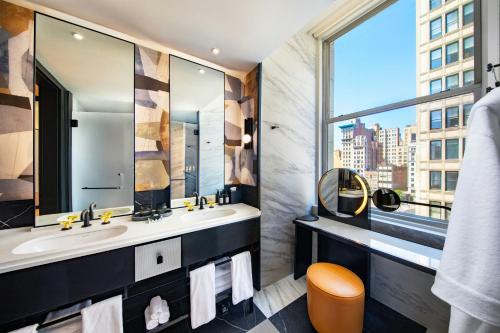 Suite Urban con cama extragrande del hotel W New York - Union Square. Foto 6