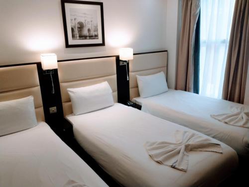 Habitación Triple del hotel Edward Paddington. Foto 5