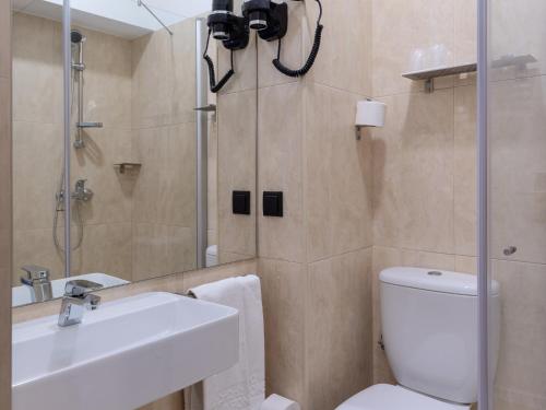 Habitación Doble Estándar del hotel Afonso V. Foto 3