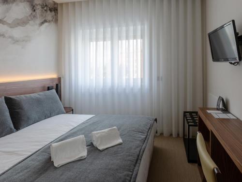 Habitación Doble Estándar del hotel Afonso V. Foto 4