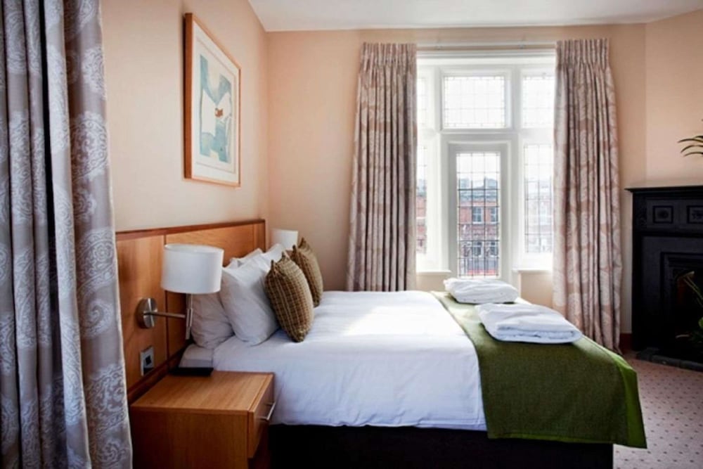 Habitación estándar, 1 cama doble, no fumadores del hotel The Crown London Hotel, Cricklewood North West London, WorldHotels Distinctive