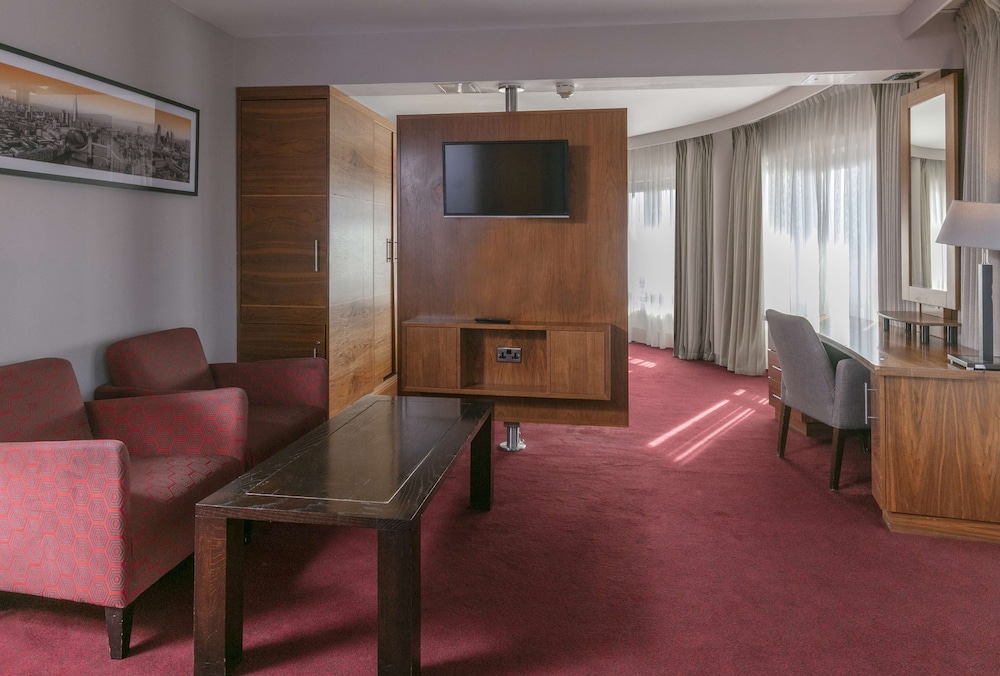Suite, 1 cama de matrimonio grande, no fumadores del hotel The Crown London Hotel, Cricklewood North West London, WorldHotels Distinctive. Foto 4