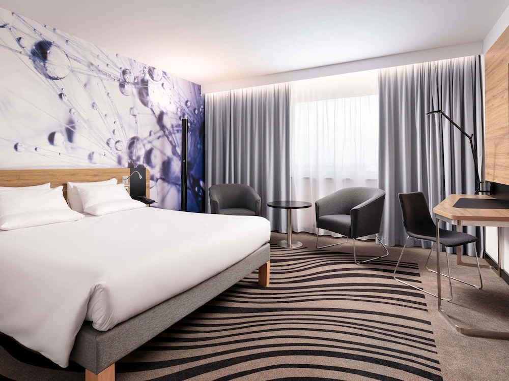 Habitación Superior adaptada para huéspedes discapacitados del hotel Novotel Poznan Centrum