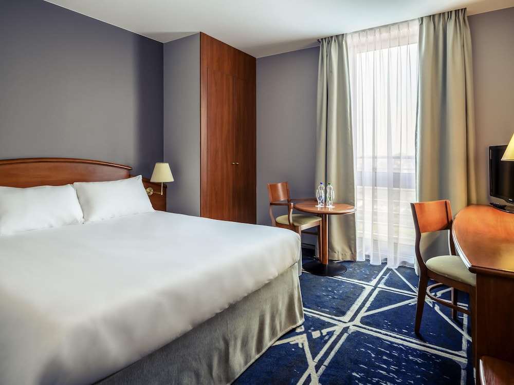 Habitación Standard con cama doble del hotel Mercure Poznan Centrum. Foto 10