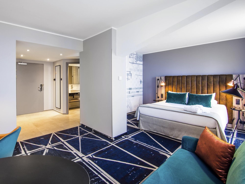 Habitación Privilege con una cama doble del hotel Mercure Poznan Centrum. Foto 2