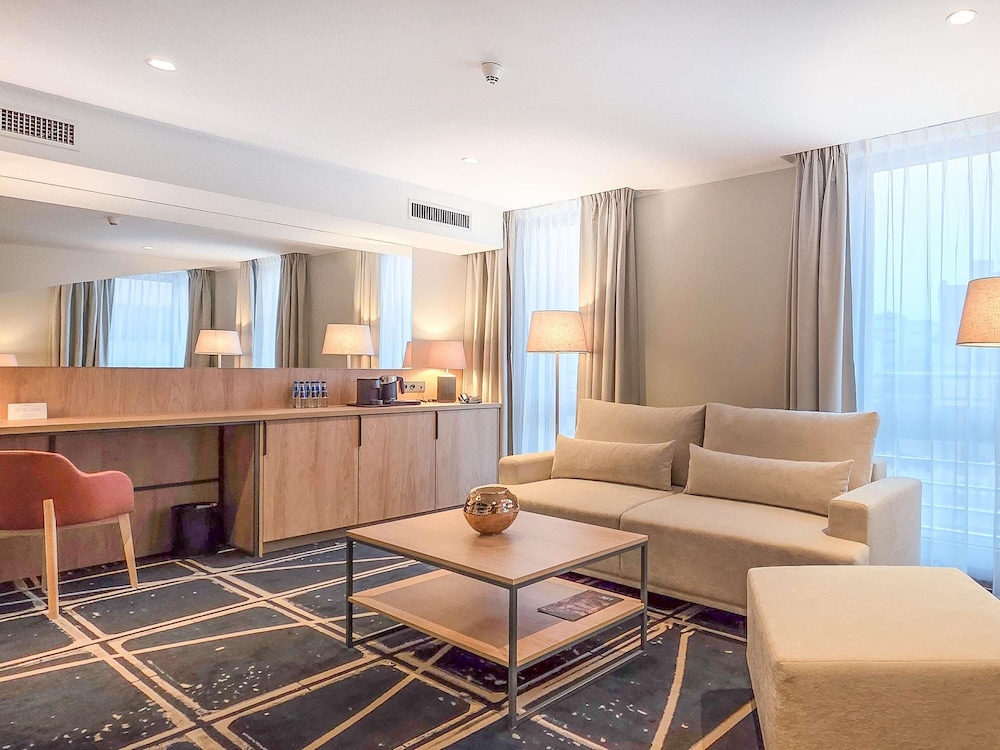 Suite Presidencial con una cama grande del hotel Mercure Poznan Centrum