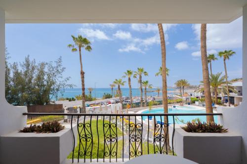 Apartamento de 1 dormitorio con balcón o terraza del hotel Sunsuites Carolina and Collection. Foto 12