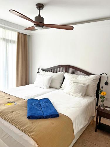 Apartamento de 1 dormitorio con balcón o terraza del hotel Sunsuites Carolina and Collection. Foto 5