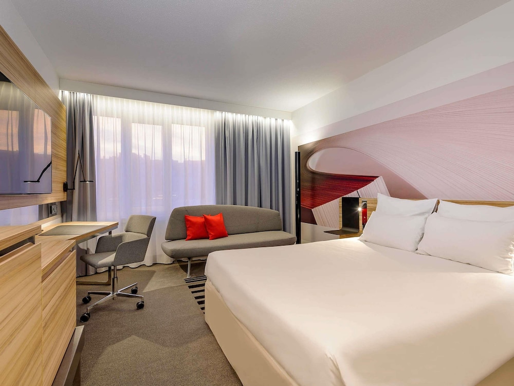 Habitación superior, 1 cama de matrimonio con sofá cama del hotel Novotel Köln City