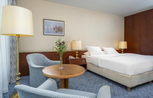 Habitación Doble Clásica - 1 o 2 camas del hotel Maritim Köln. Foto 5