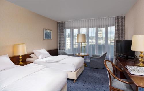 Habitación Doble Superior con vistas a la catedral - 1 o 2 camas del hotel Maritim Köln. Foto 2