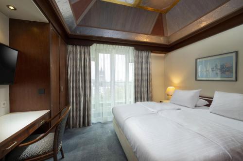 Suite Junior del hotel Maritim Köln. Foto 6