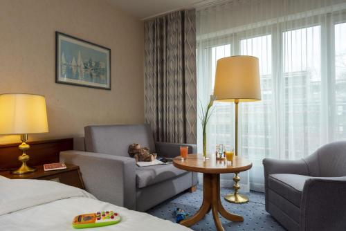 Habitación Familiar Estándar del hotel Maritim Köln. Foto 2