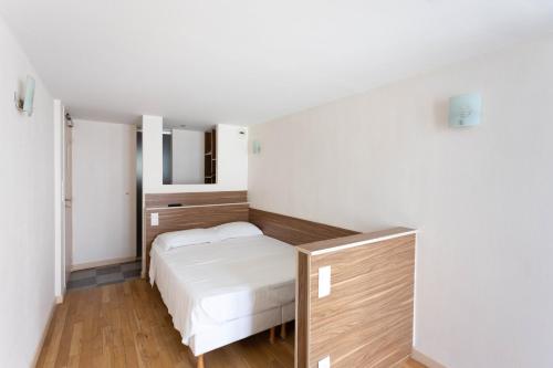 Habitación Doble Estándar del hotel Hôtel Mimosa. Foto 31