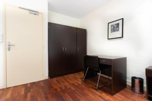 Habitación Cuádruple Estándar del hotel Hôtel Mimosa. Foto 4