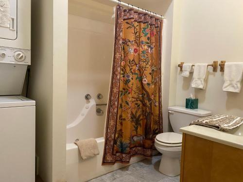 Suite Familiar del hotel Oak Valley Inn And Suites. Foto 6