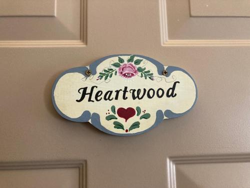 Suite Deluxe con bañera de hidromasaje del hotel Oak Valley Inn And Suites. Foto 7