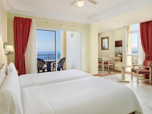 Habitación Doble Estándar del hotel Las Aguilas Tenerife, Affiliated By Melia. Foto 2