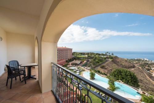 Suite con vistas al mar del hotel Las Aguilas Tenerife, Affiliated By Melia. Foto 6