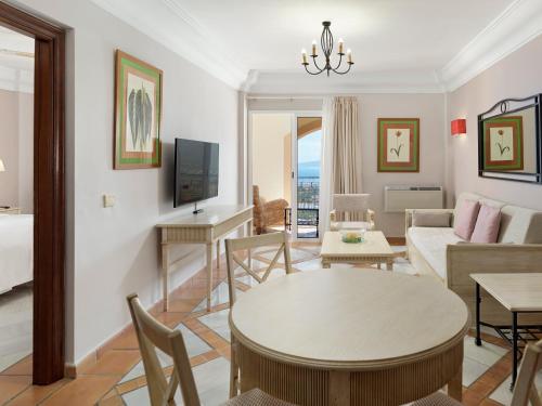 Suite Premium con vistas al mar del hotel Las Aguilas Tenerife, Affiliated By Melia. Foto 1