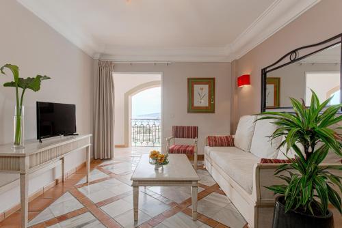 Suite Premium con vistas al mar del hotel Las Aguilas Tenerife, Affiliated By Melia. Foto 4