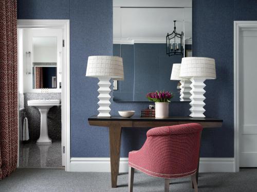 Habitación Deluxe con cama extragrande del hotel Number Sixteen. Foto 2