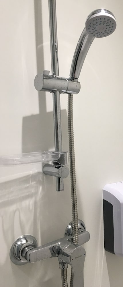 Habitación, 1 cama doble, baño privado (Cabrio) del hotel f1 Angoulême. Foto 7