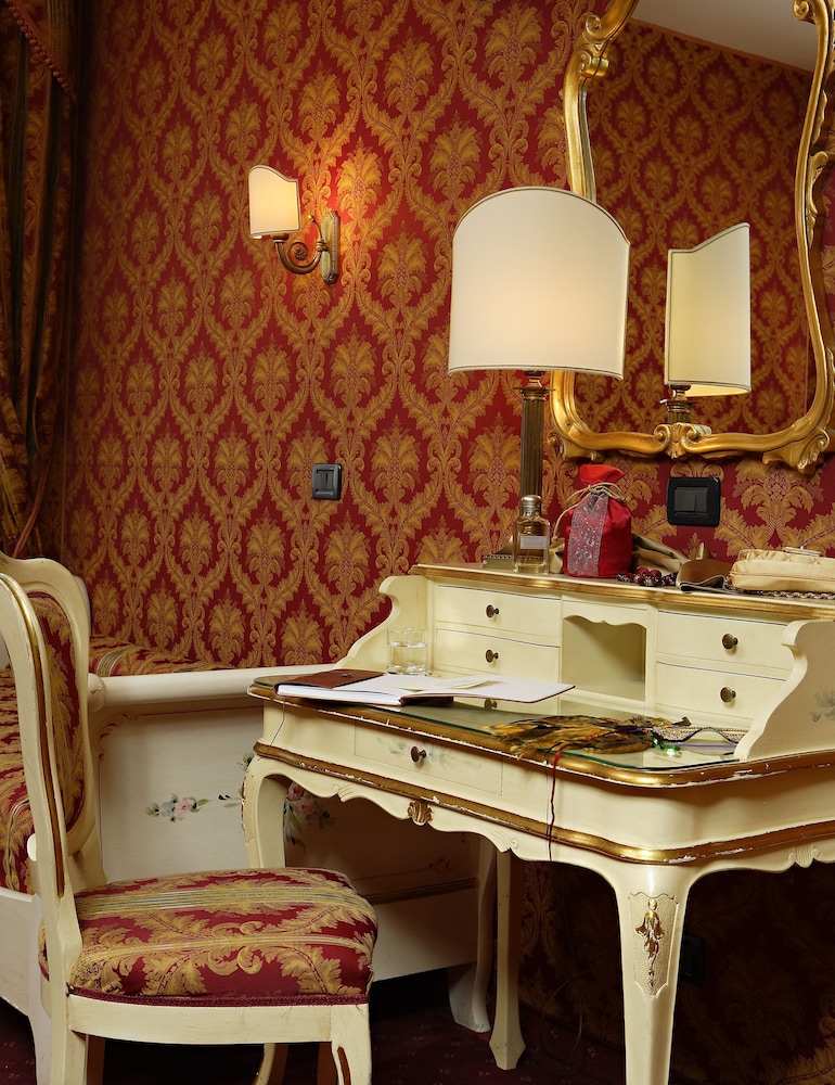 Habitación cuádruple, vistas a la ciudad del hotel Gorizia A La Valigia. Foto 3