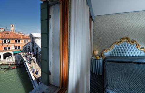 Habitación Doble con vistas al Gran Canal - No fumadores del hotel Rialto