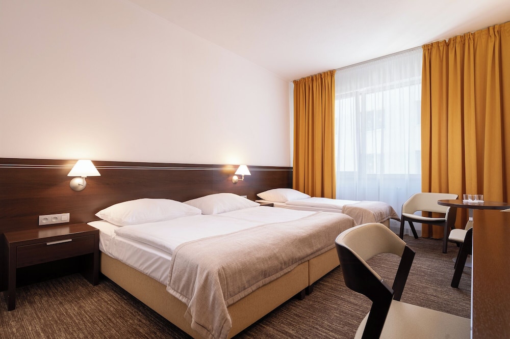 Habitación triple ejecutiva del hotel Tatra. Foto 2