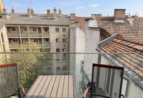 Habitación Estándar con balcón del hotel Carlton Buda Castle. Foto 5