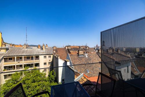 Habitación Estándar Plus con balcón y vistas del hotel Carlton Buda Castle. Foto 4