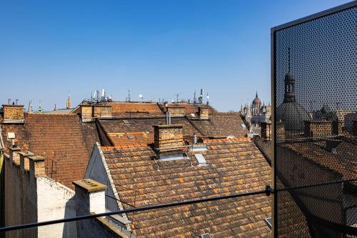 Habitación Estándar Plus con balcón y vistas del hotel Carlton Buda Castle. Foto 5
