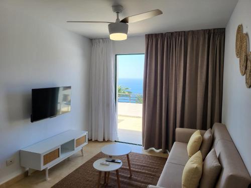 Habitación Doble con balcón y vistas al mar del hotel Chatur Palmera Mar. Foto 7