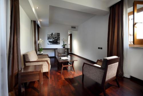 Suite del hotel Exe International Palace. Foto 3