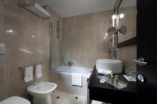 Suite del hotel Exe International Palace. Foto 5