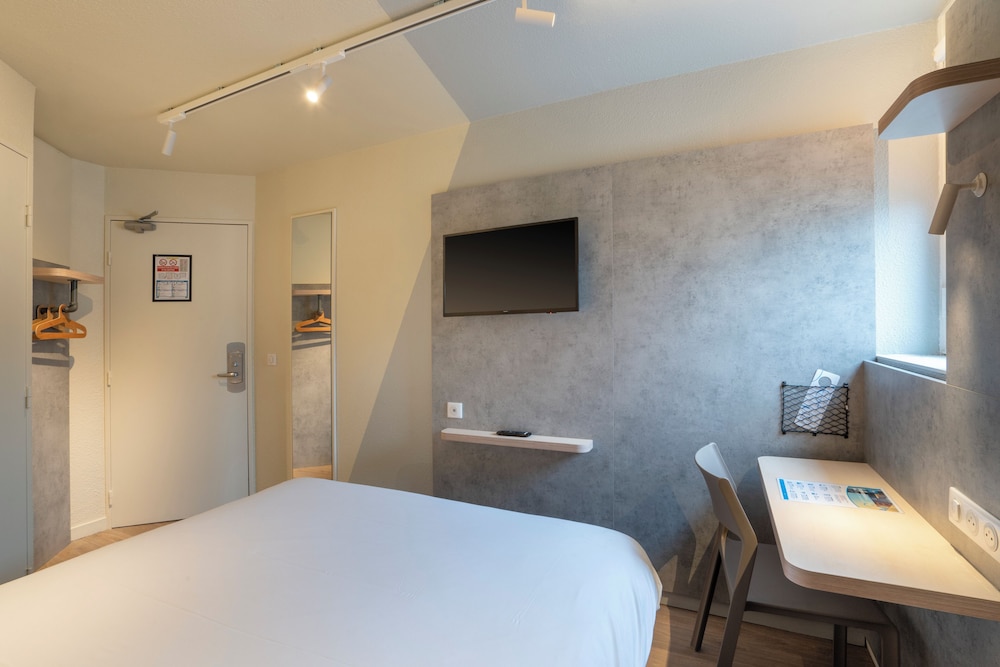 Habitación doble 1 Cama doble del hotel Ibis Budget Rennes Chantepie. Foto 1