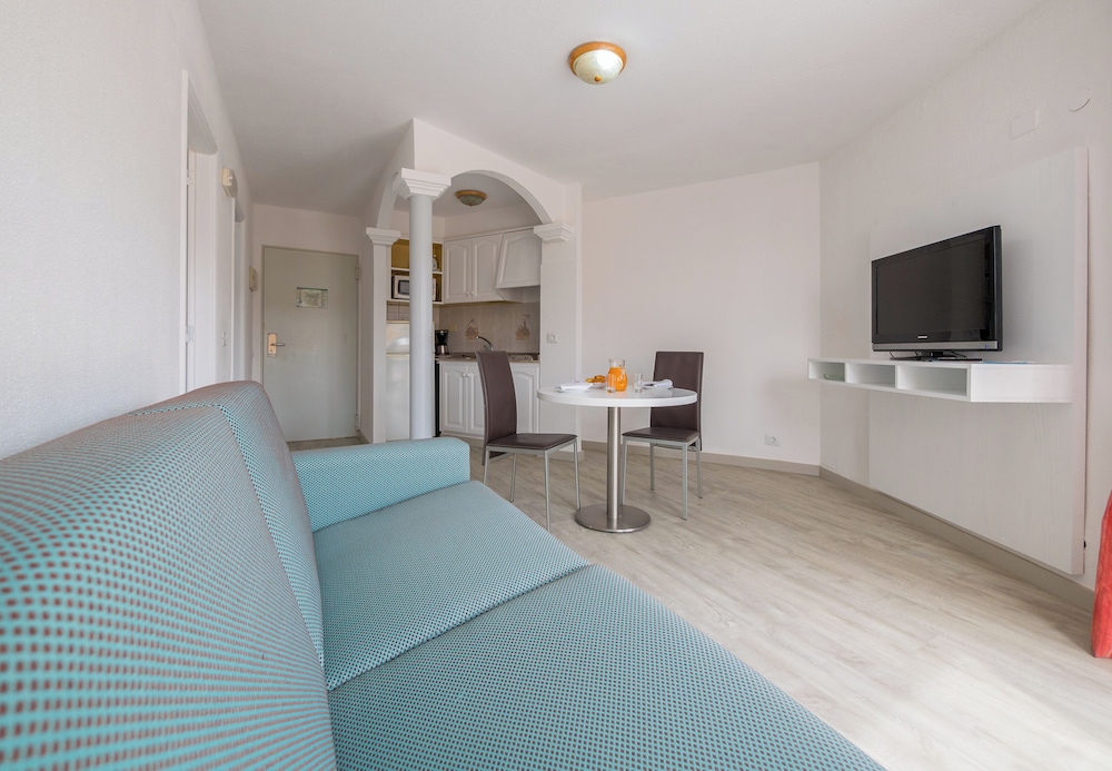 Apartamento Con Cocina Sofá Cama incluido 2 Camas individuales del hotel Checkin Bungalows Atlantida. Foto 1