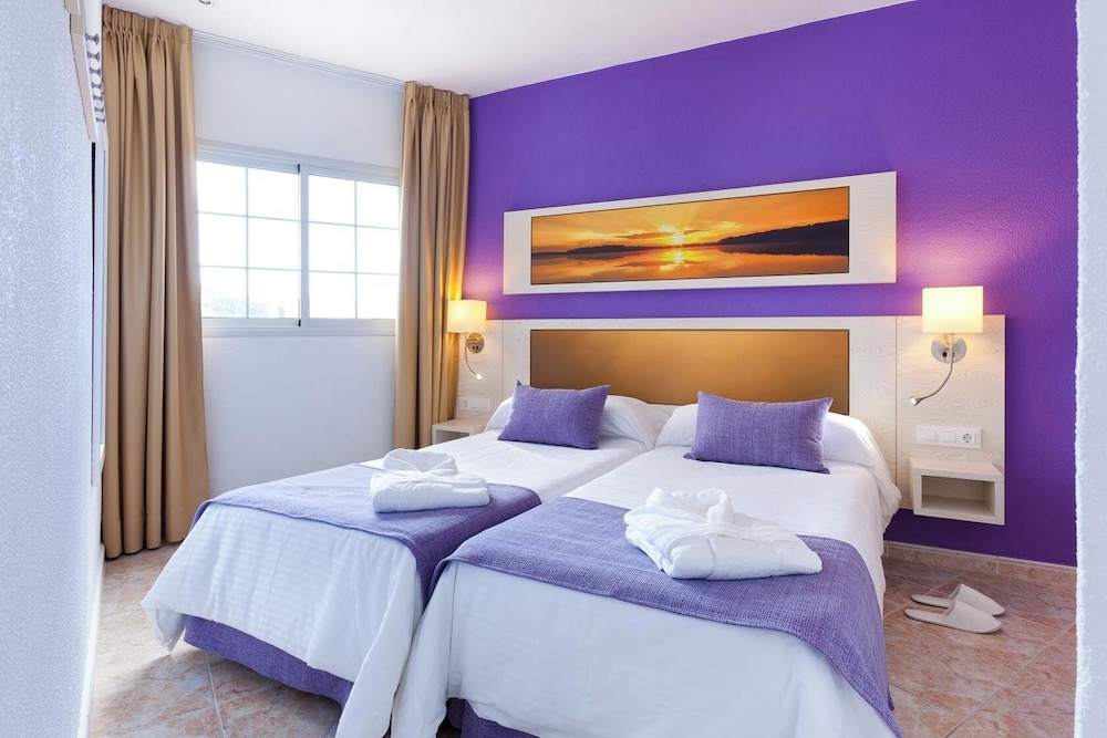 Apartamento básico del hotel Checkin Bungalows Atlantida. Foto 1