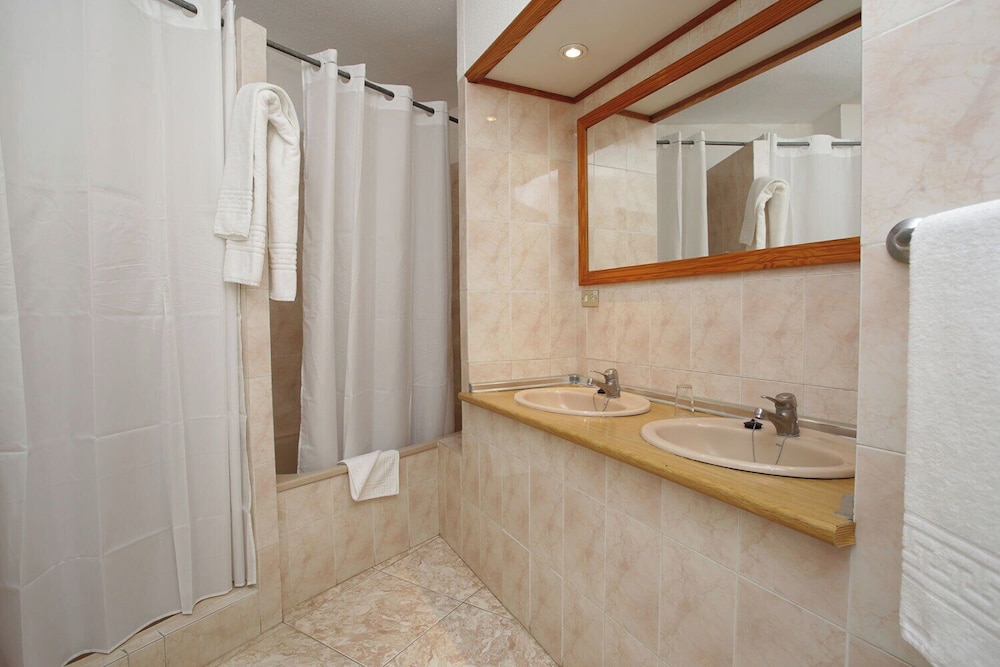 Apartamento básico del hotel Checkin Bungalows Atlantida. Foto 3
