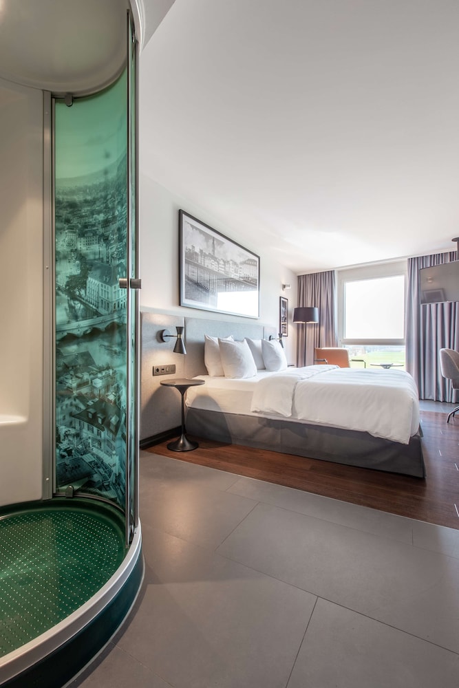 Habitación superior (Scenic View) del hotel Radisson Zurich Airport. Foto 1
