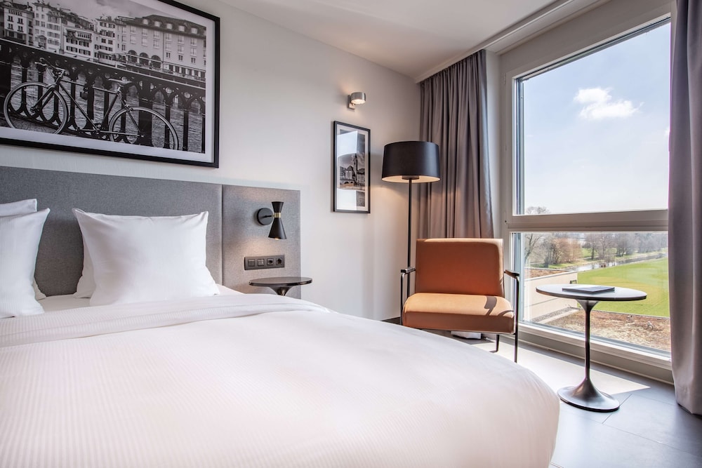 Habitación superior (Scenic View) del hotel Radisson Zurich Airport. Foto 8