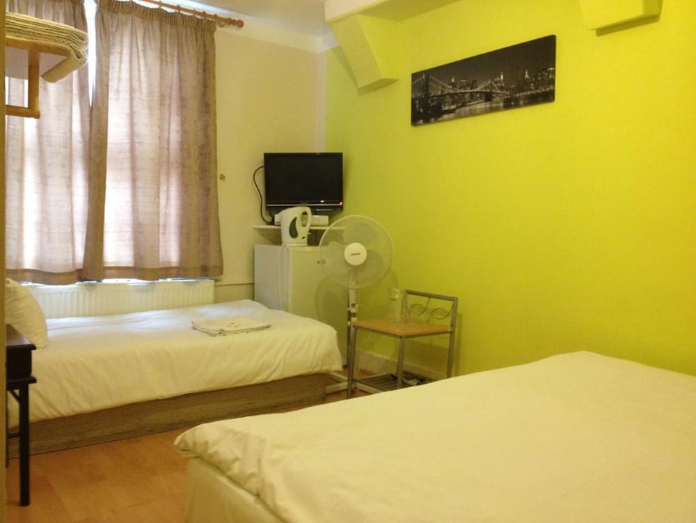 Habitación triple económica del hotel City View Roman Road. Foto 1