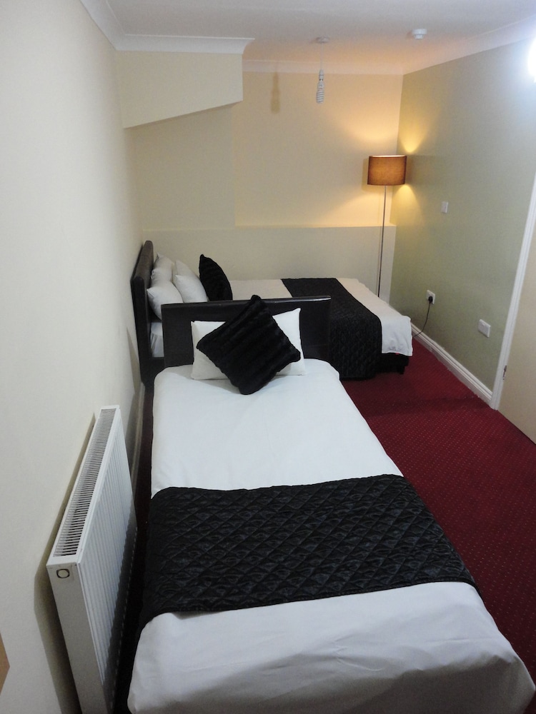 Habitación económica con 2 camas individuales del hotel City View Roman Road Market. Foto 3