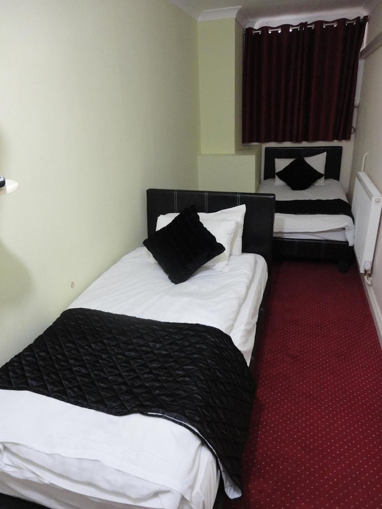 Habitación económica con 2 camas individuales del hotel City View Roman Road Market. Foto 4