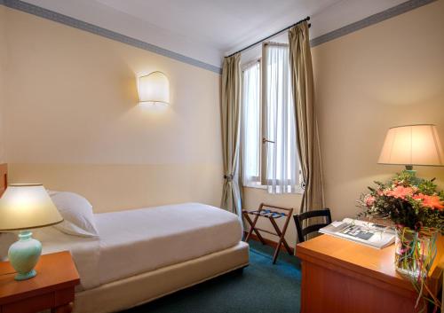 Habitación Individual del hotel Botticelli. Foto 2
