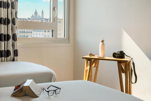 Standard Family Suite with One Double Bed and Twin Beds del hotel Ibis Styles Gare De L'Est Chateau Landon. Foto 9